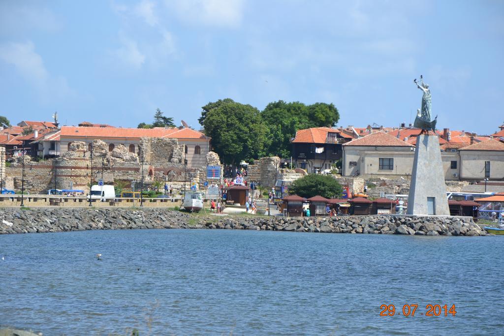 Nirvana Guest House Nesebar Exterior photo